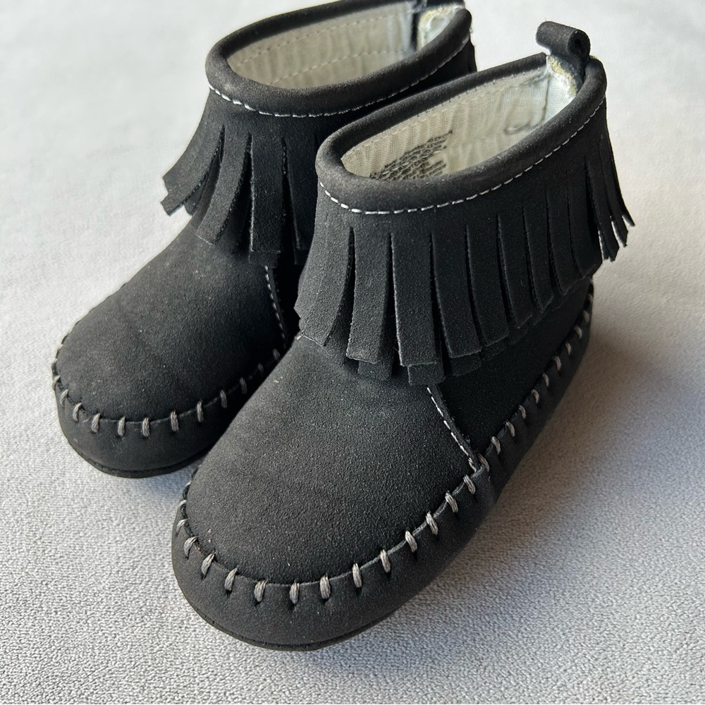 Old Navy ~ Moccasin Boots ~ Black ~ Baby Size 18-24 Months